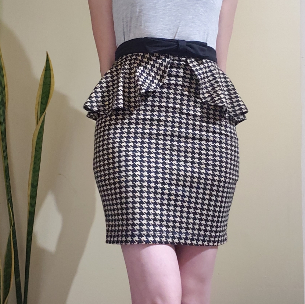 Houndstooth high waist pencil peplum skirt